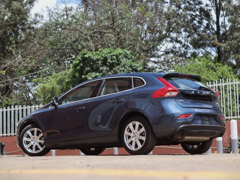 🚗 2020 VOLVO V40 T3 – BLUE • 1500CC TURBO • MOONROOF • HARMAN KARDON