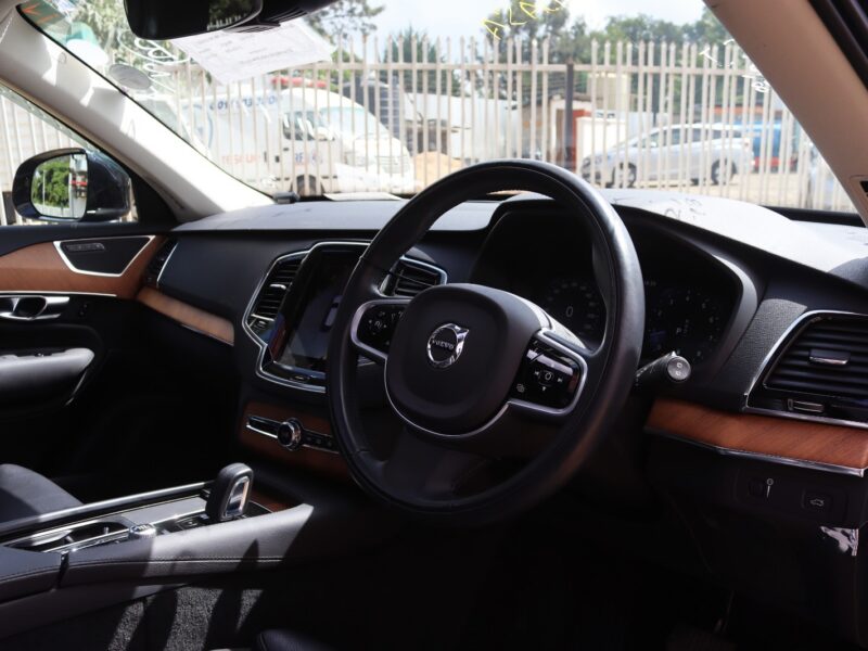2020 VOLVO XC90 B5 – BLACK • 2000CC MILD HYBRID PETROL TURBO • EXECUTIVE LUXURY SUV
