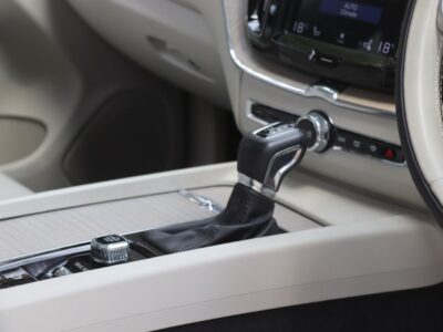 🚗 2019 VOLVO XC60 T5 INSCRIPTION – ELEGANT WHITE • 2000CC PETROL TURBO • BOWERS & WILKINS • AIR SUSPENSION