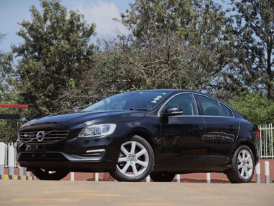 🚗 2018 VOLVO S60 D4 – BLACK • 2000CC TURBO DIESEL • SUNROOF • HARMAN KARDON