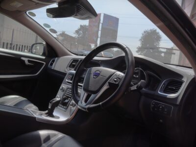 🚗 2018 VOLVO S60 D4 – BLACK • 2000CC TURBO DIESEL • SUNROOF • HARMAN KARDON
