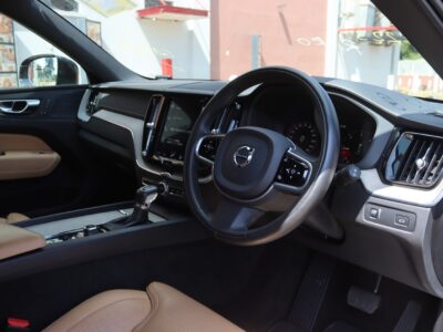 🚗 2020 VOLVO XC60 D4 INSCRIPTION – ELEGANT BLACK • 2000CC TURBO DIESEL • HARMAN KARDON • PANORAMIC SUNROOF