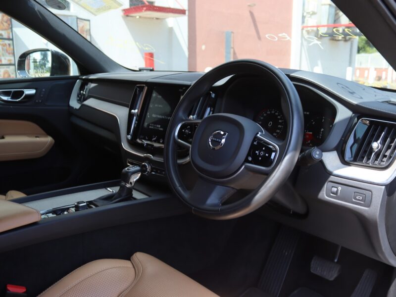 🚗 2020 VOLVO XC60 D4 INSCRIPTION – ELEGANT BLACK • 2000CC TURBO DIESEL • HARMAN KARDON • PANORAMIC SUNROOF