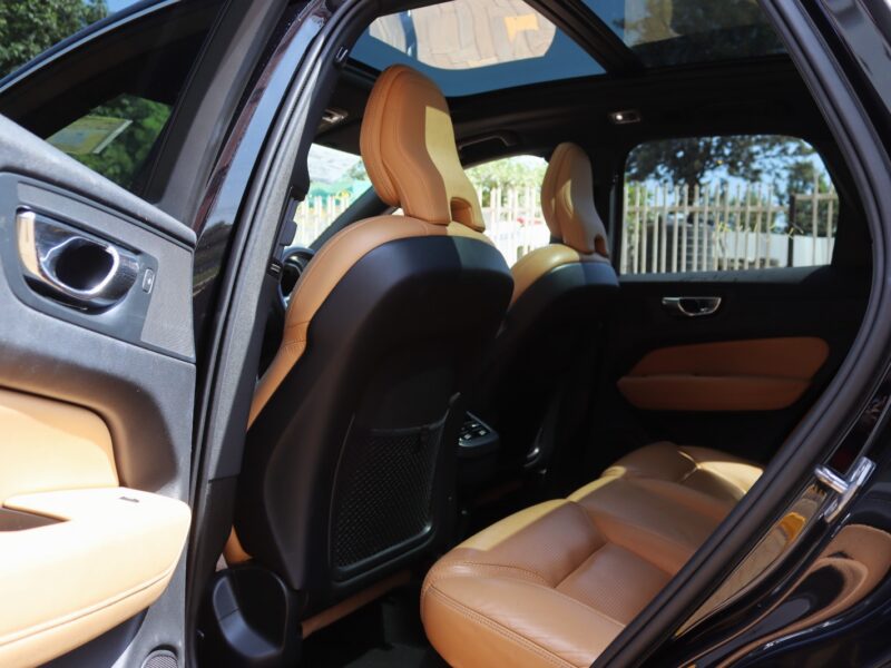 🚗 2020 VOLVO XC60 D4 INSCRIPTION – ELEGANT BLACK • 2000CC TURBO DIESEL • HARMAN KARDON • PANORAMIC SUNROOF