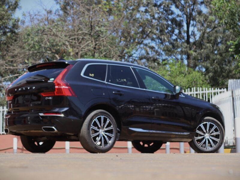 🚗 2020 VOLVO XC60 D4 INSCRIPTION – ELEGANT BLACK • 2000CC TURBO DIESEL • HARMAN KARDON • PANORAMIC SUNROOF