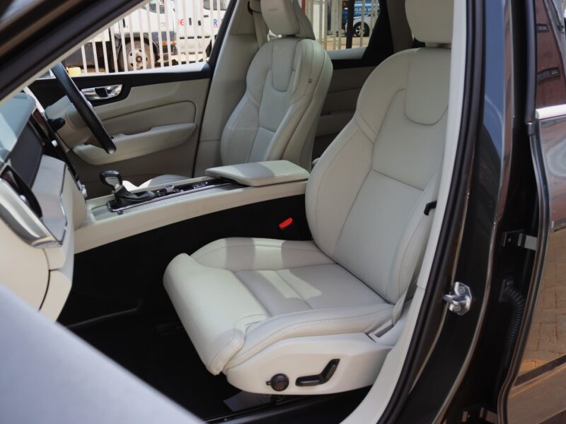 🚗 2020 VOLVO XC60 D4 NEW MODEL – 2000CC TURBO DIESEL • PANORAMIC SUNROOF • HARMAN KARDON • LUXURY SUV