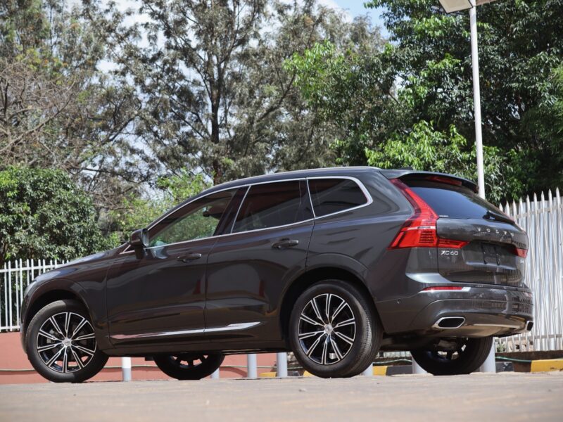 🚗 2020 VOLVO XC60 D4 NEW MODEL – 2000CC TURBO DIESEL • PANORAMIC SUNROOF • HARMAN KARDON • LUXURY SUV