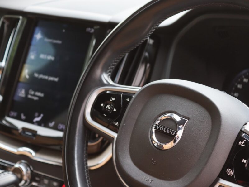🚗 2019 VOLVO XC60 T5 INSCRIPTION NEW MODEL – 2000CC PETROL TURBO • MASSAGE SEATS • HARMAN KARDON • LUXURY SUV