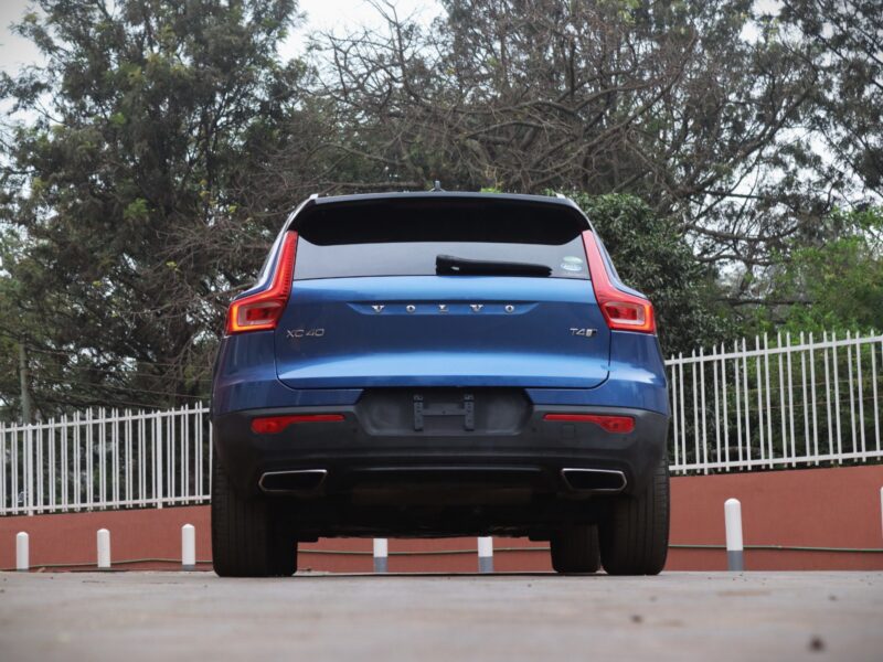 🚗 2020 VOLVO XC40 T4 R-DESIGN – ELEGANT BLUE • 2000CC TURBO PETROL • PREMIUM COMPACT SUV