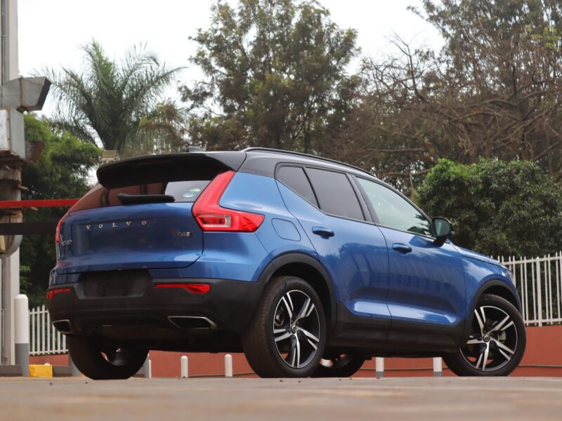 🚗 2020 VOLVO XC40 T4 R-DESIGN – ELEGANT BLUE • 2000CC TURBO PETROL • PREMIUM COMPACT SUV