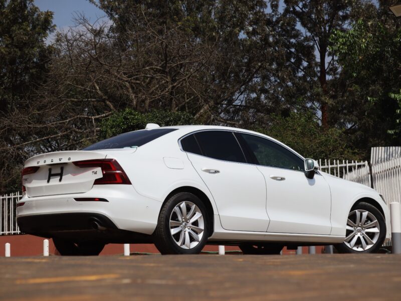 🚗 2020 VOLVO S60 T4 • 2000CC TURBO PETROL • PREMIUM LUXURY SEDAN