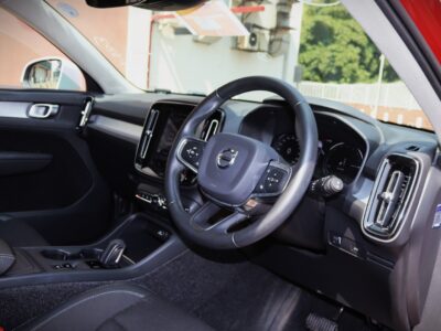π 2020 VOLVO XC40 T4 INSCRIPTION β ELEGANT RED β’ 2000CC TURBO PETROL