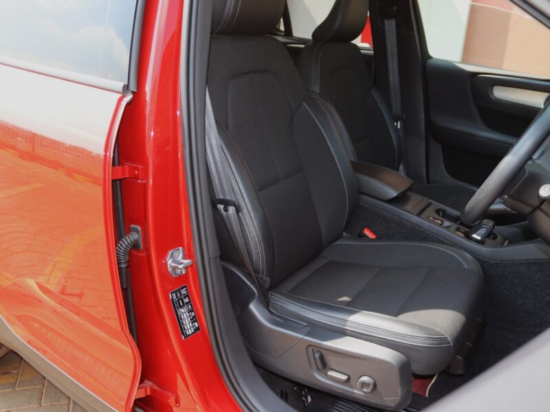🚗 2020 VOLVO XC40 T4 INSCRIPTION – ELEGANT RED • 2000CC TURBO PETROL