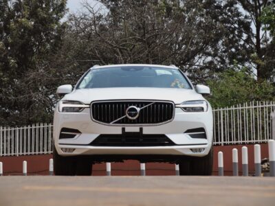 π 2020 VOLVO XC60 D4 INSCRIPTION β’ 2000CC TURBO DIESEL β’ BOWERS & WILKINS β’ MASSAGE SEATS