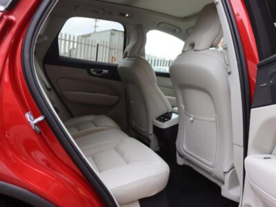 🚗 2020 VOLVO XC60 D4 INSCRIPTION – 2000CC TURBO DIESEL • SUNROOF • HARMAN KARDON • MASSAGE SEATS