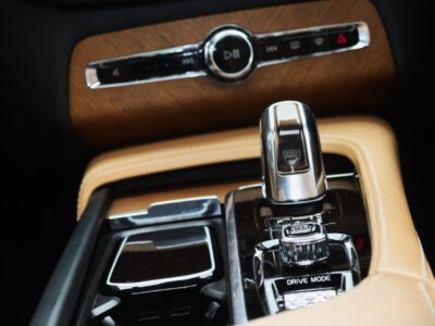 🚗 2020 VOLVO XC90 T8 – ELEGANT WHITE • 2000CC TWIN-CHARGED PETROL • BOWERS & WILKINS • MASSAGE SEATS