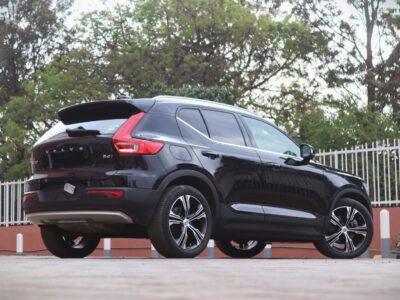 🚗 2021 VOLVO XC40 B4 – 2000CC TURBO PETROL • SUNROOF • LEATHER SEATS