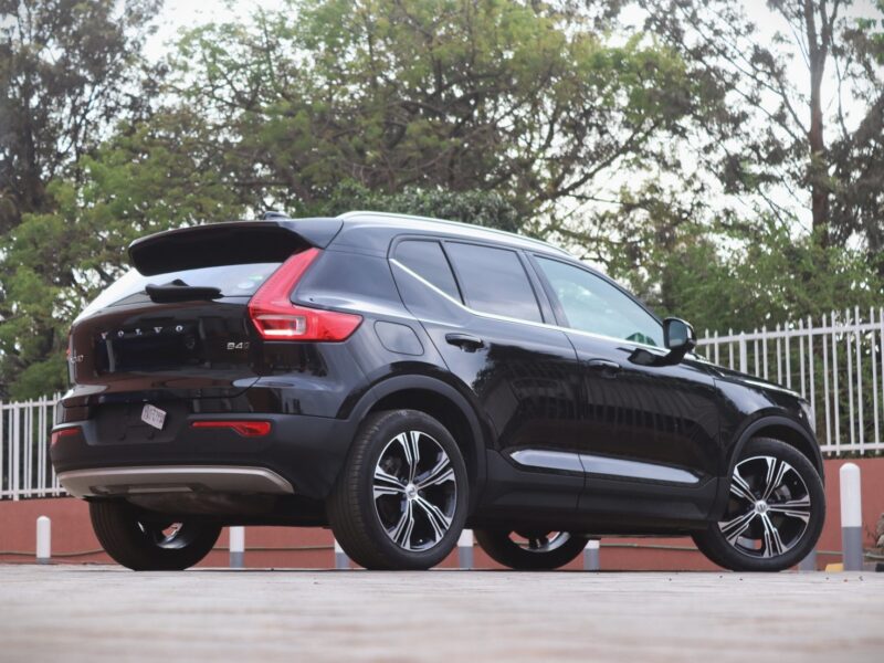 🚗 2021 VOLVO XC40 B4 – 2000CC TURBO PETROL • SUNROOF • LEATHER SEATS