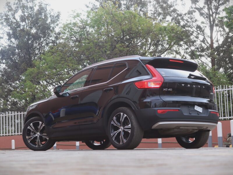 🚗 2021 VOLVO XC40 B4 – 2000CC TURBO PETROL • SUNROOF • LEATHER SEATS