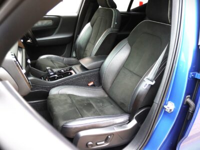 🚗 2020 VOLVO XC40 R-DESIGN – ELEGANT BLUE • 2000CC TURBO PETROL • SPORTY PREMIUM SUV