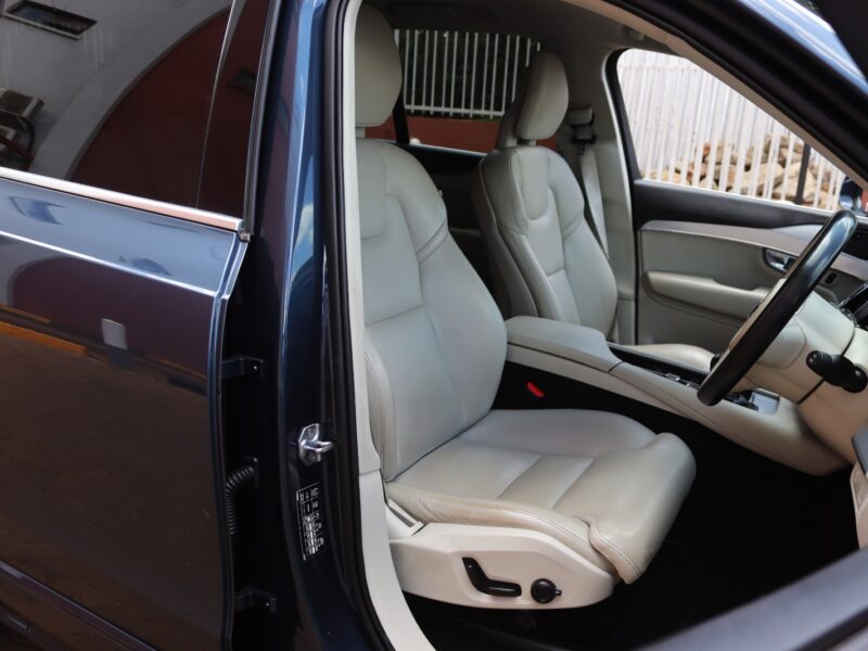 2018 Volvo XC90 T5 Momentum – 2000CC Petrol Turbo | Blue