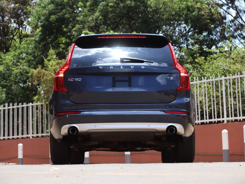 2018 Volvo XC90 T5 Momentum – 2000CC Petrol Turbo | Blue