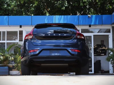 2017 Volvo V40 T3 – 1500CC Turbo Petrol | Elegant Blue